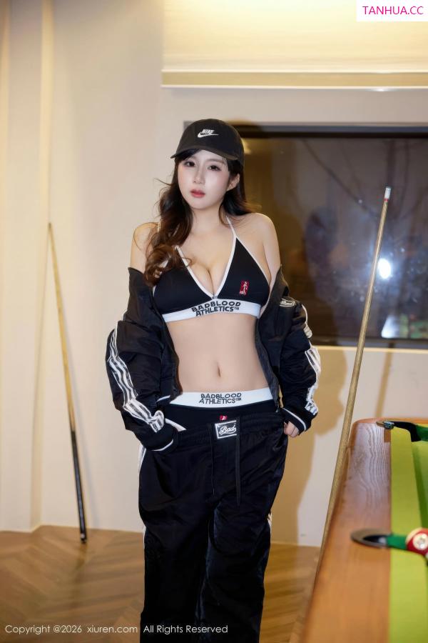   [XiuRen]高清写真图 2026.01.16 No.11242 小肉肉咪 黑色运动内衣第17张图片
